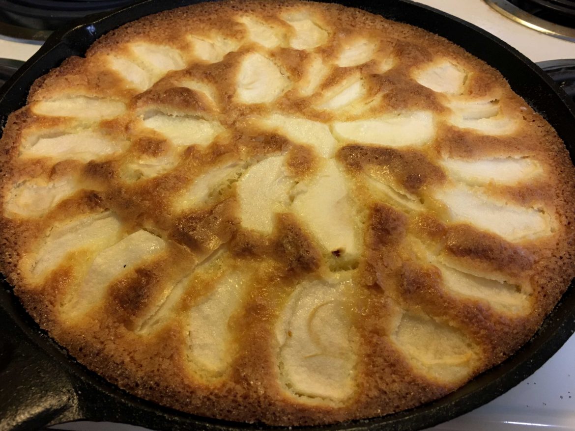 apple-cornmeal-skillet-cake skillet cake